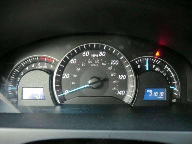 2014 Toyota Camry LE 31K Miles Backup Camera-Bluetooth-Clean CARFAX